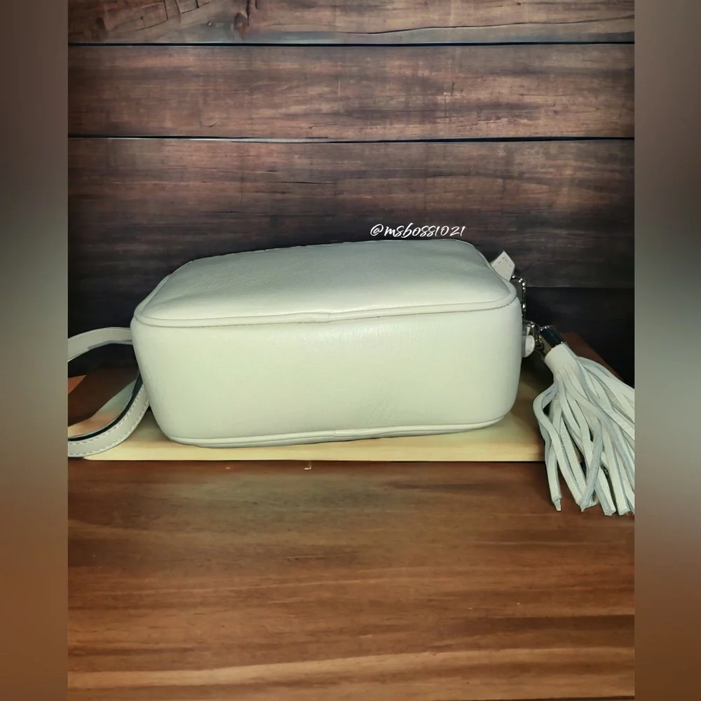 Valentino by Mario Valentino Mia Signature Leather Crossbody in Milk BRAND NEW - Picture 4 of 7